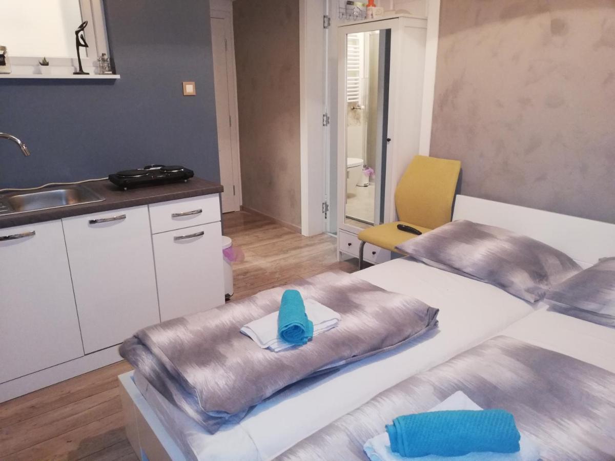 Angela Studio Apartments 萨格勒布 外观 照片