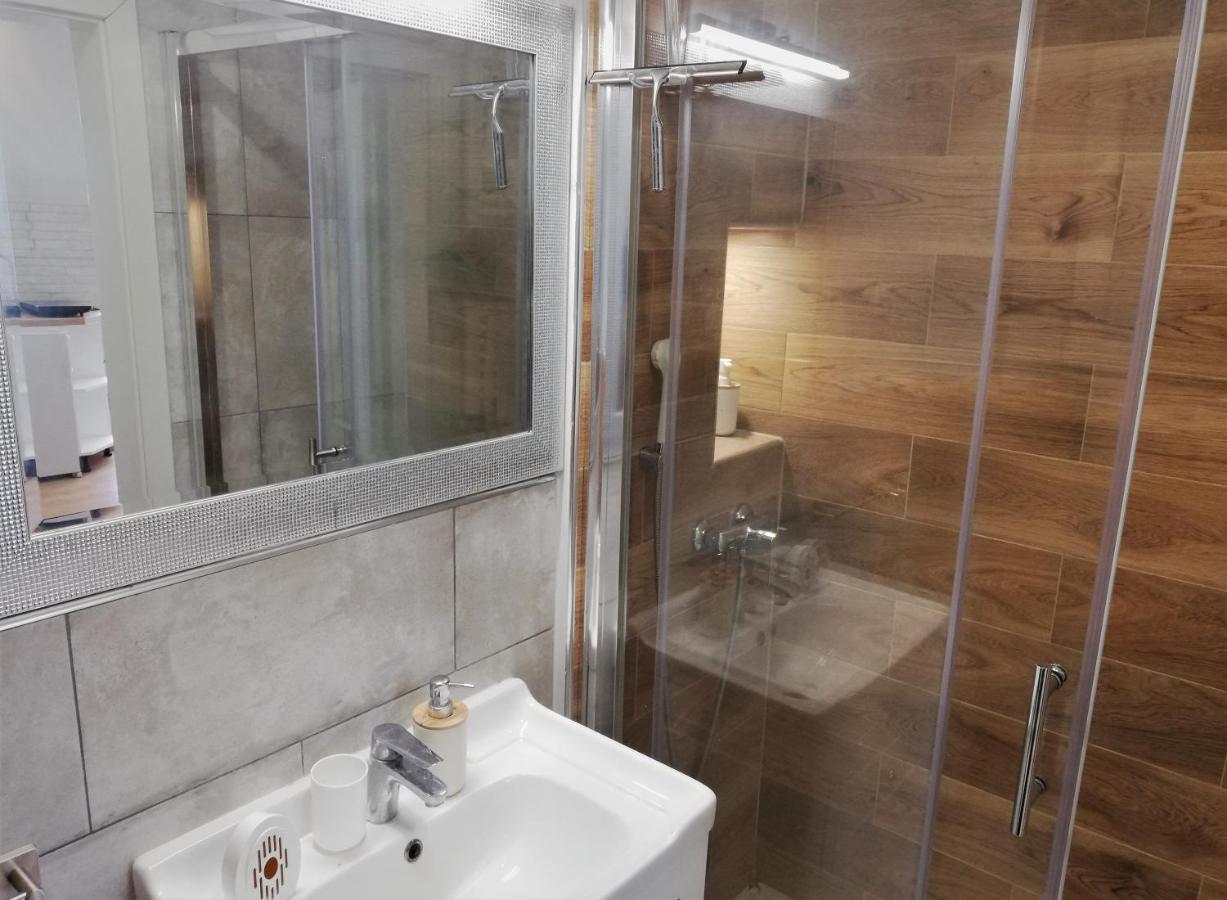 Angela Studio Apartments 萨格勒布 外观 照片