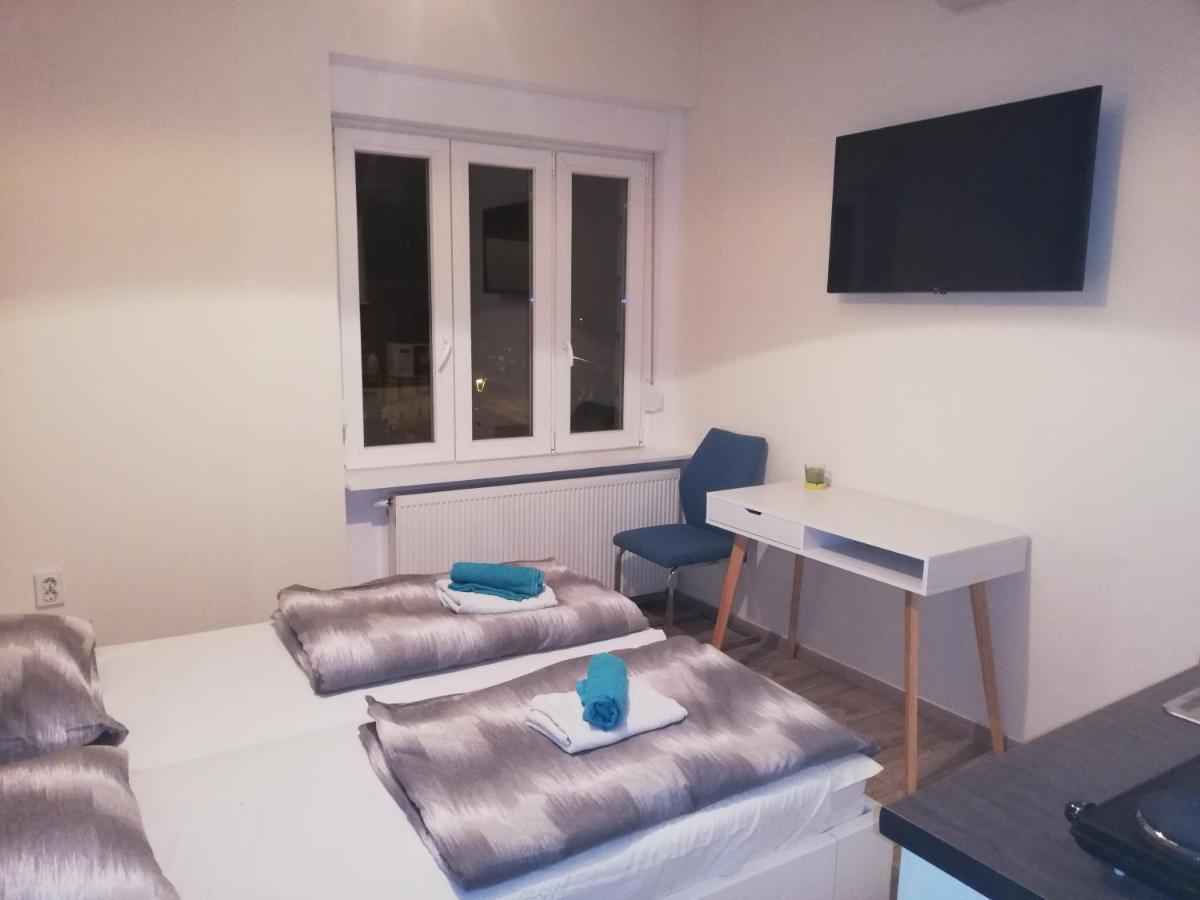 Angela Studio Apartments 萨格勒布 外观 照片